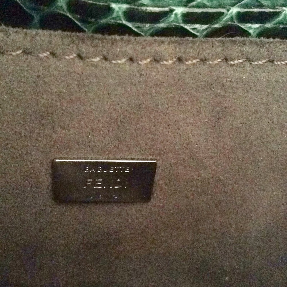 🥳🎉HOST PICK‼️🥂🎊 LTD Fendi🐍Baguette MicroWave Crossbody Bag! - Picture 12 of 15